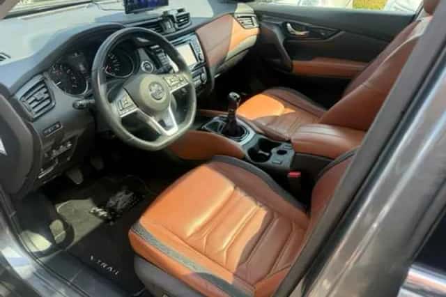 Nissan X-Trail (2018) thumbnail 5