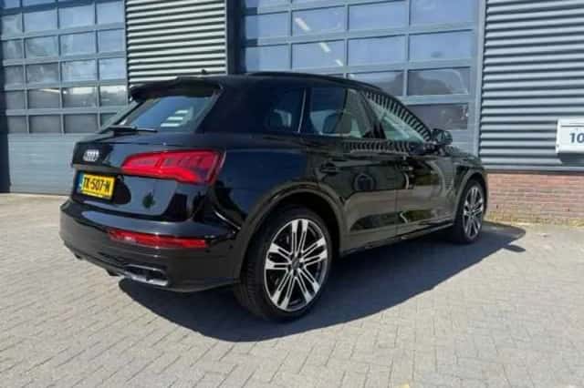 Audi Q5 (2018) thumbnail 2