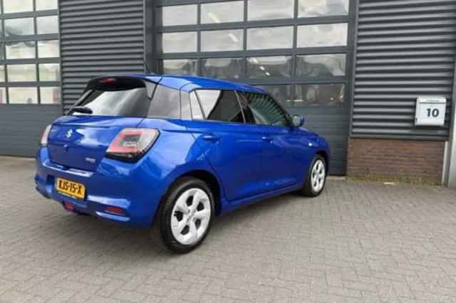 Suzuki Swift (2025) thumbnail 2