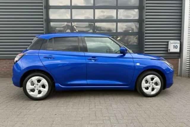 Suzuki Swift (2025) thumbnail 4