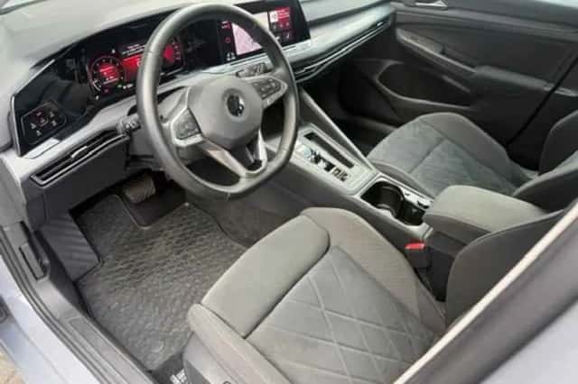Volkswagen Golf (2022) thumbnail 5