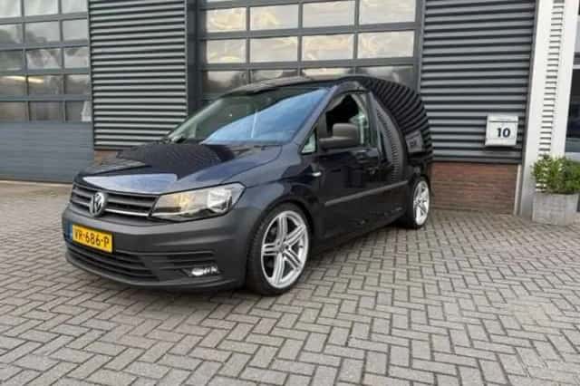 Volkswagen Caddy (2017) thumbnail 1