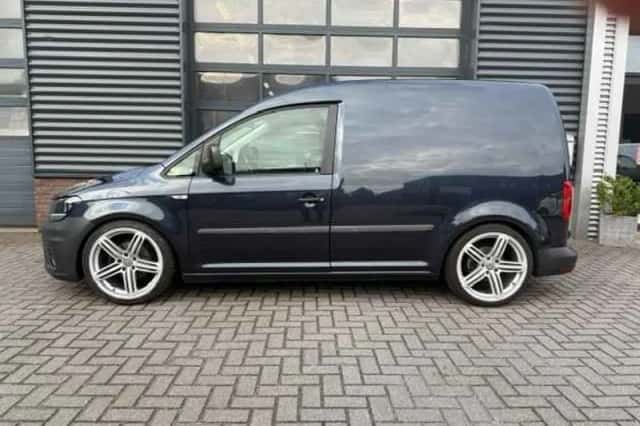 Volkswagen Caddy (2017) thumbnail 3