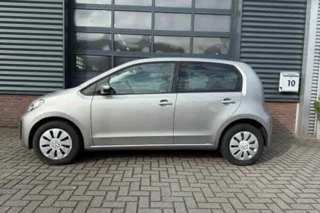 Volkswagen Up! (2018) thumbnail 3