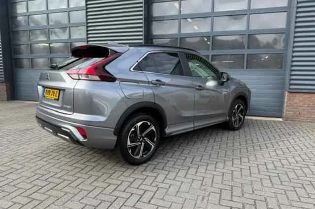 Mitsubishi Eclipse Cross (2023) thumbnail 2