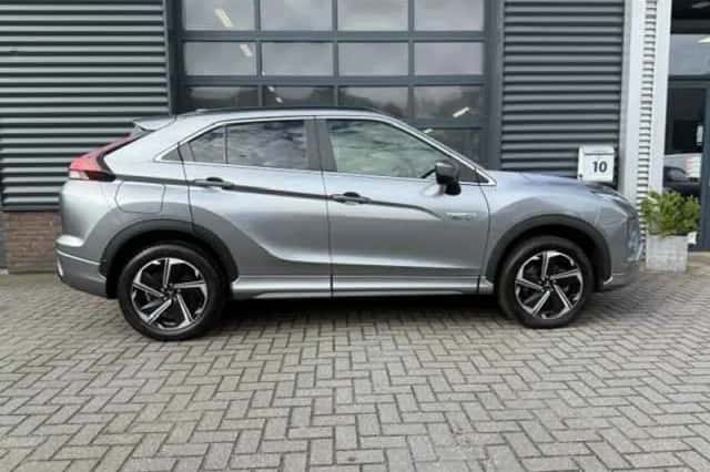 Mitsubishi Eclipse Cross (2023) thumbnail 4