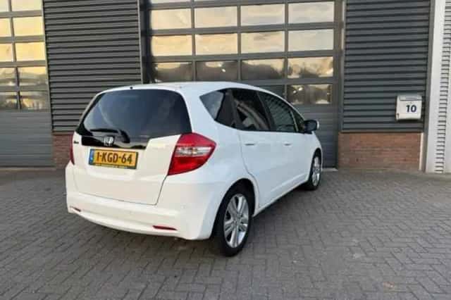 Honda Jazz (2013) thumbnail 2