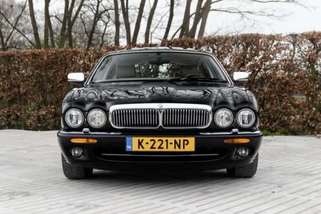 Daimler V8 (1999) thumbnail 2