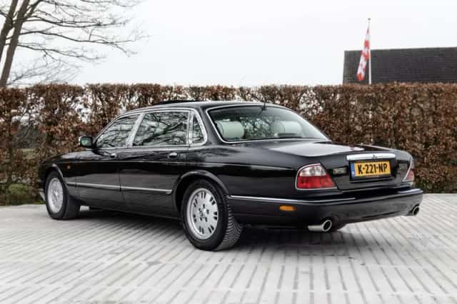 Daimler V8 (1999) thumbnail 4