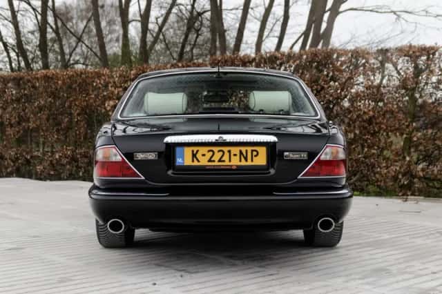 Daimler V8 (1999) thumbnail 5