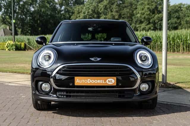 MINI Clubman (2017) thumbnail 2