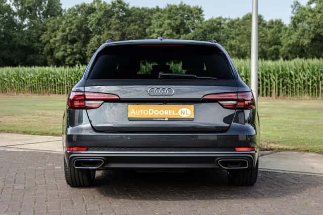 Audi A4 (2019) thumbnail 3