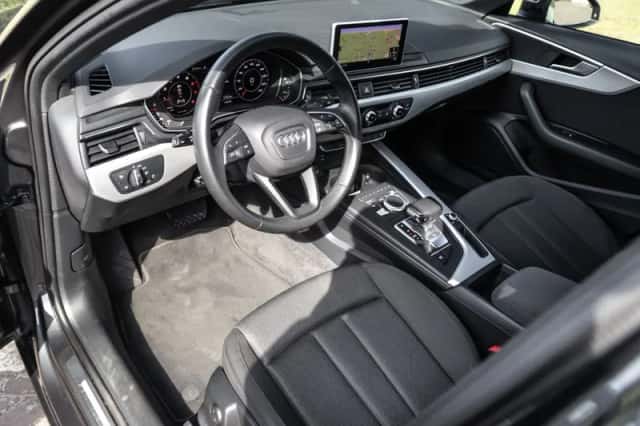 Audi A4 (2019) thumbnail 5