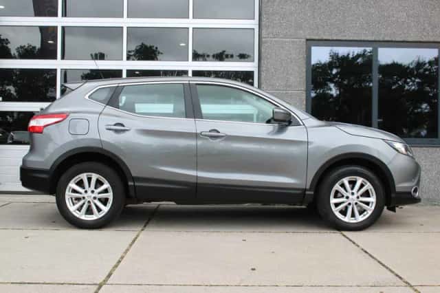 Nissan Qashqai (2015) thumbnail 4