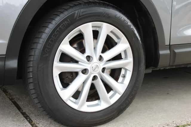 Nissan Qashqai (2015) thumbnail 5