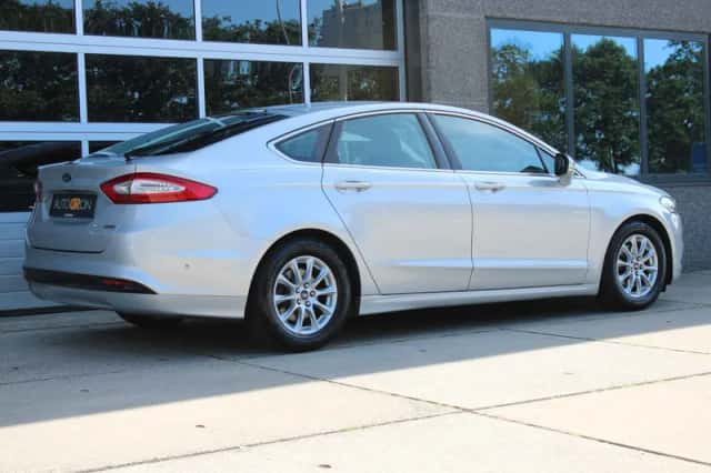 Ford Mondeo (2017) thumbnail 3