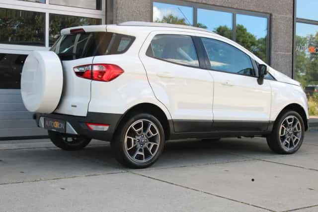 Ford EcoSport (2014) thumbnail 3