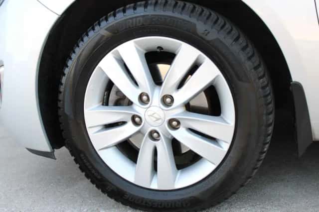 Hyundai ix20 (2011) thumbnail 5