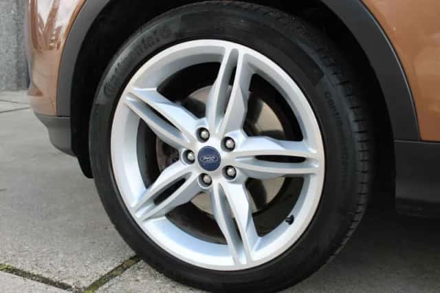 Ford Kuga (2013) thumbnail 5