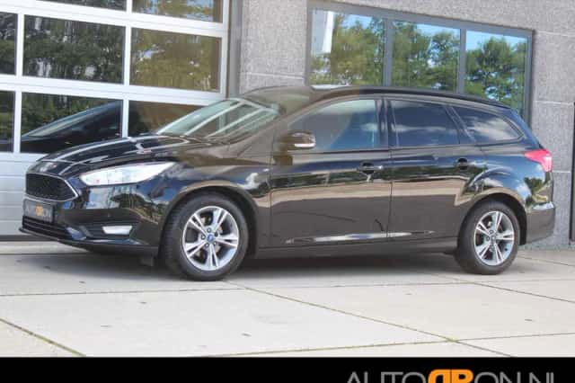 Ford Focus (2016) thumbnail 1