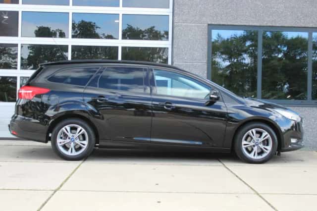 Ford Focus (2016) thumbnail 4
