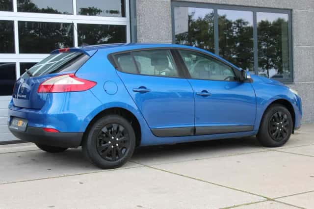 Renault Mégane (2009) thumbnail 3