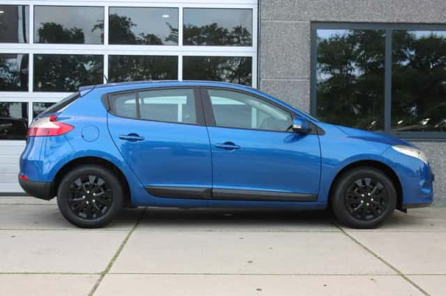 Renault Mégane (2009) thumbnail 4
