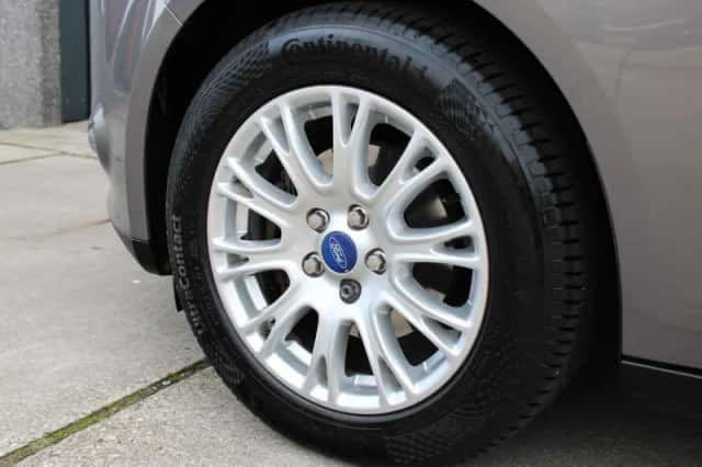 Ford Focus (2012) thumbnail 5