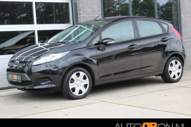 Ford Fiesta (2010) thumbnail 1