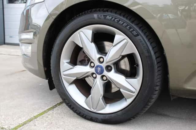 Ford Mondeo (2011) thumbnail 5