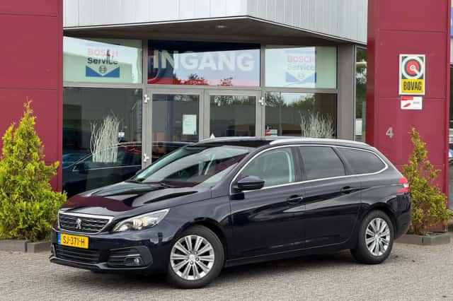 Peugeot 308 (2018) thumbnail 1