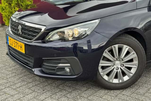 Peugeot 308 (2018) thumbnail 3