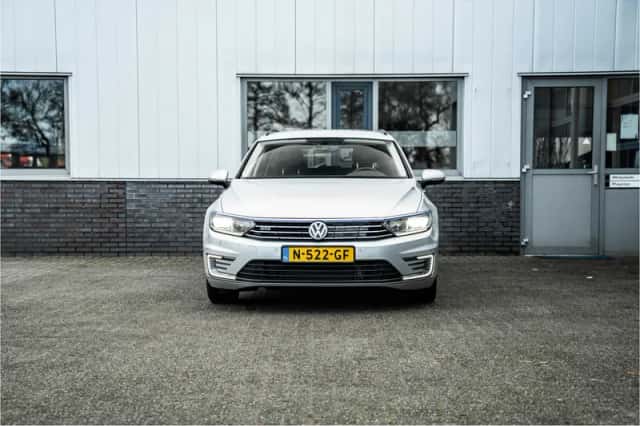 Volkswagen Passat (2017) thumbnail 6