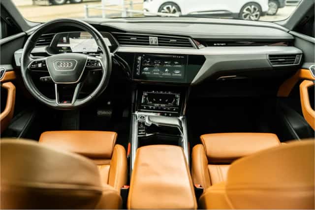 Audi e-tron (2022) thumbnail 2