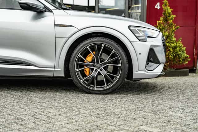 Audi e-tron (2022) thumbnail 4