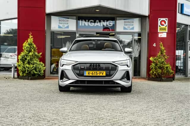 Audi e-tron (2022) thumbnail 6