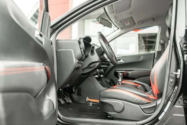 Kia Picanto (2020) thumbnail 5
