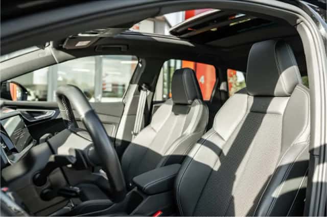 Audi Q4 e-tron (2021) thumbnail 5