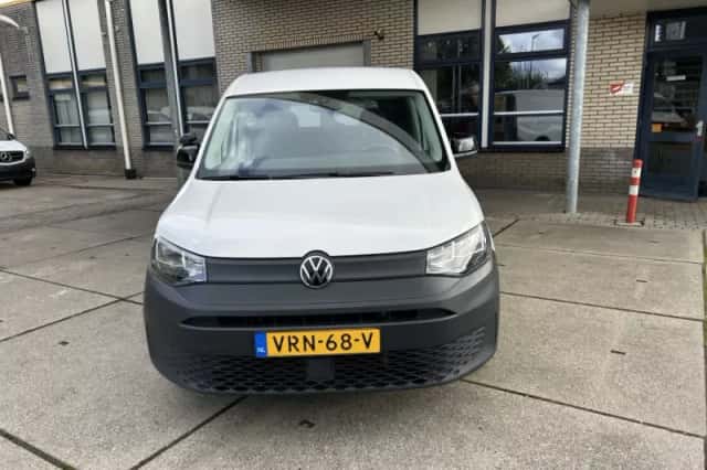 Volkswagen Caddy (2022) thumbnail 3