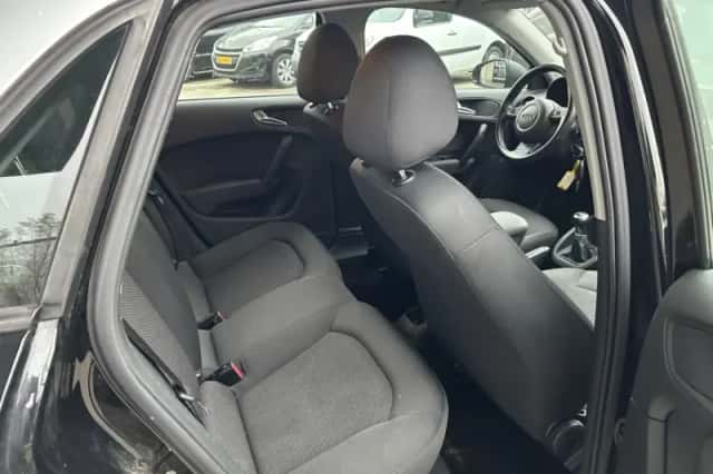 Audi A1 (2013) thumbnail 5