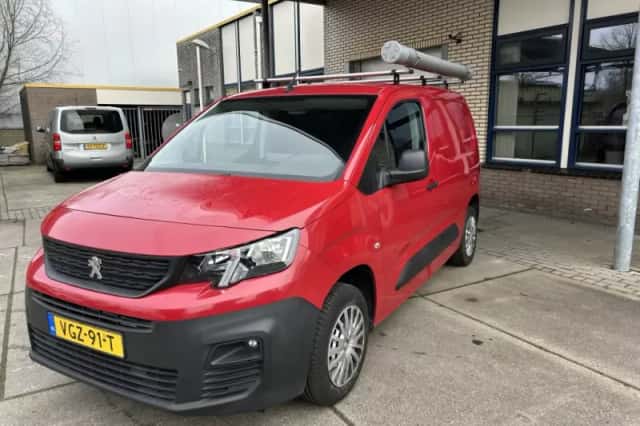 Peugeot Partner (2020) thumbnail 3