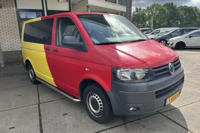 Volkswagen Transporter (2013) thumbnail 3
