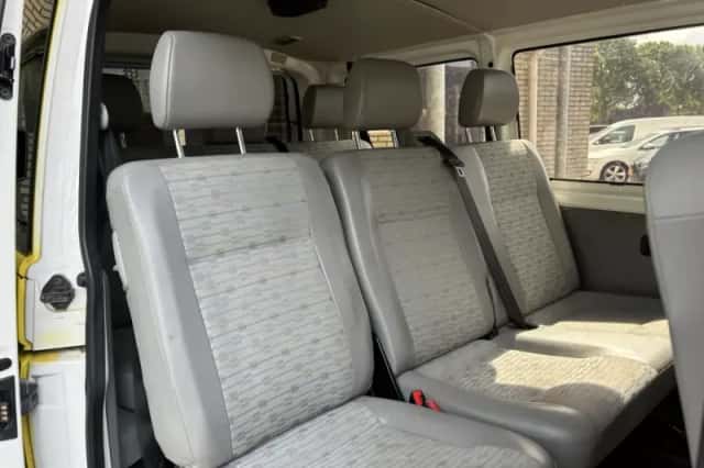 Volkswagen Transporter (2013) thumbnail 5
