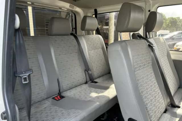 Volkswagen Transporter (2013) thumbnail 6