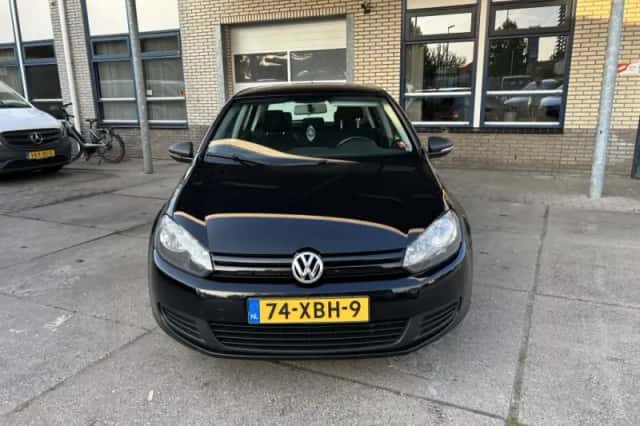 Volkswagen Golf (2012) thumbnail 2