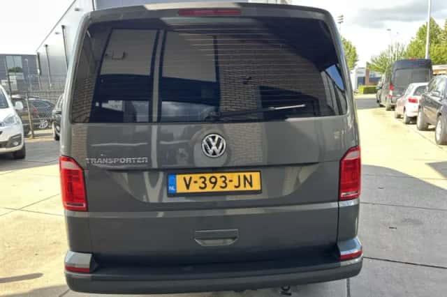 Volkswagen Transporter (2017) thumbnail 6