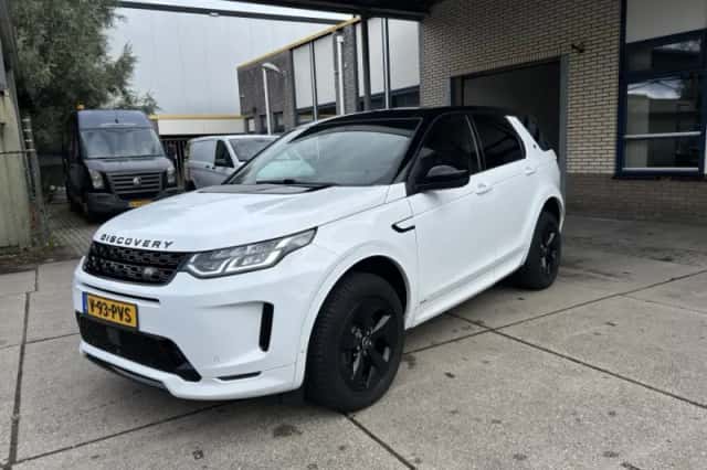 Land Rover Discovery Sport (2021) thumbnail 1