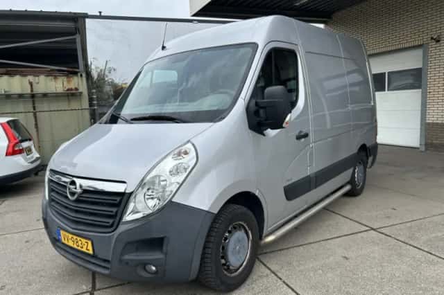 Opel Movano (2016) thumbnail 3
