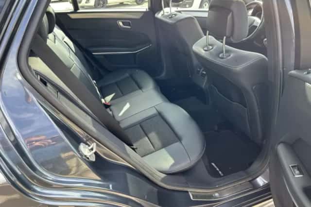 Mercedes-Benz E-Klasse (2015) thumbnail 5