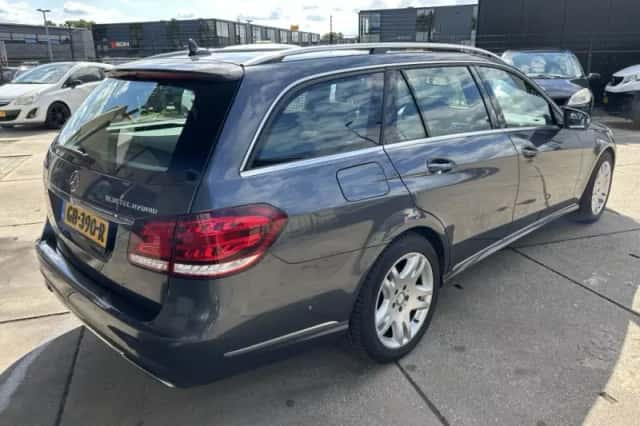 Mercedes-Benz E-Klasse (2015) thumbnail 6